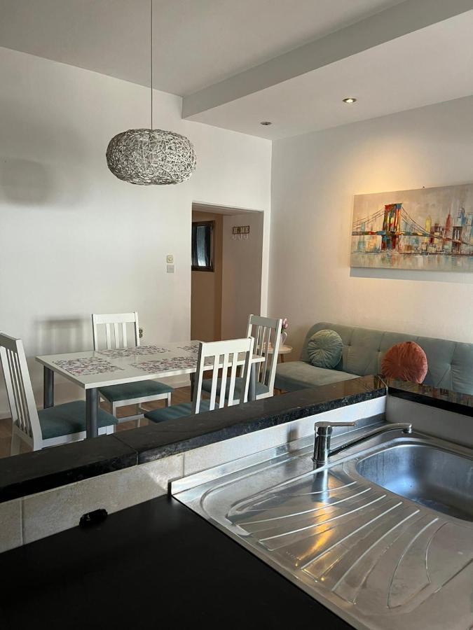 Appartement Apartman Robi à Zadar Extérieur photo